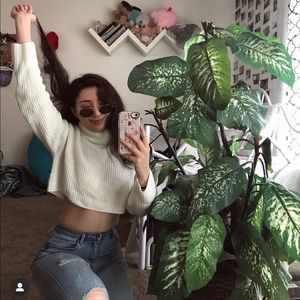 White Cropped Turtleneck from Missguided 🕊